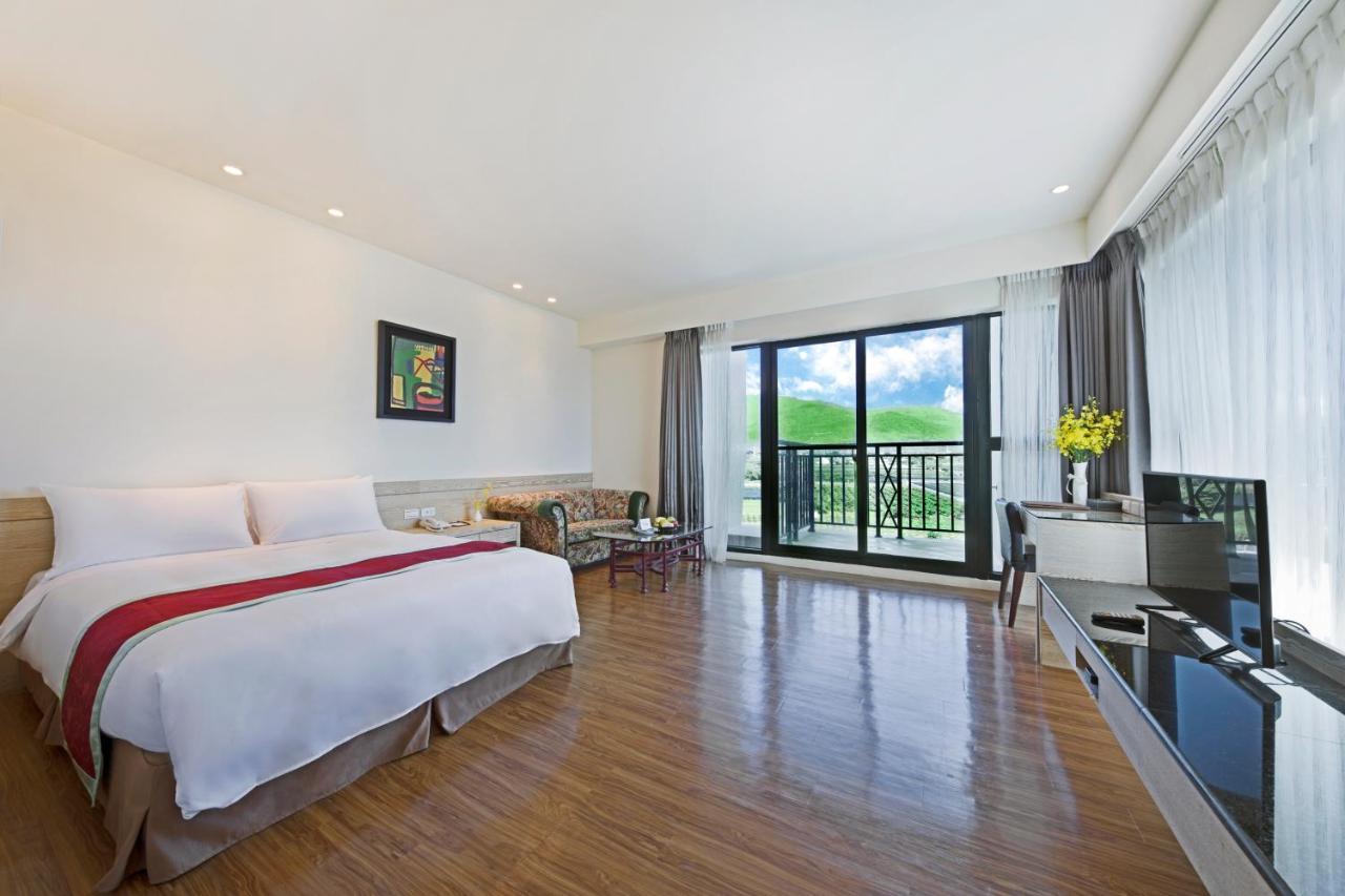Naruwan Galaxy Hotel T'ai-tung Esterno foto
