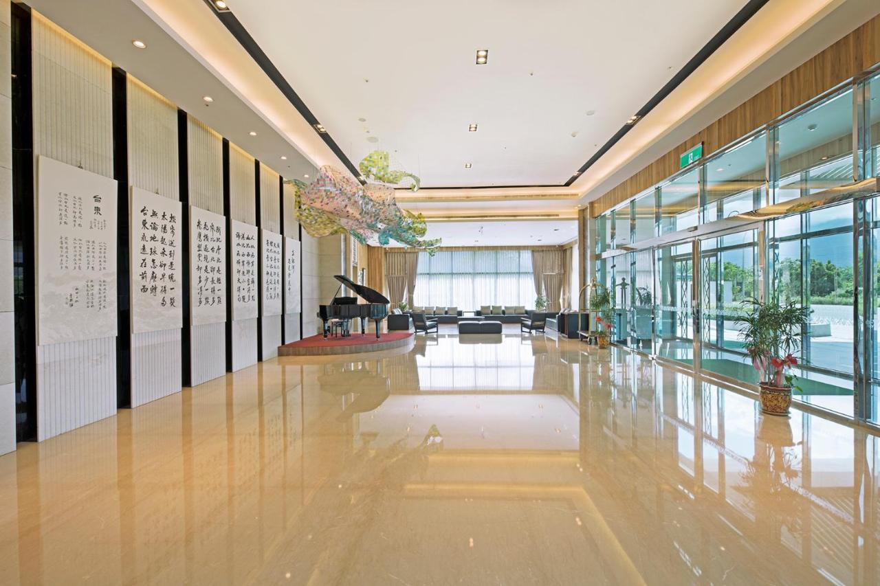 Naruwan Galaxy Hotel T'ai-tung Esterno foto